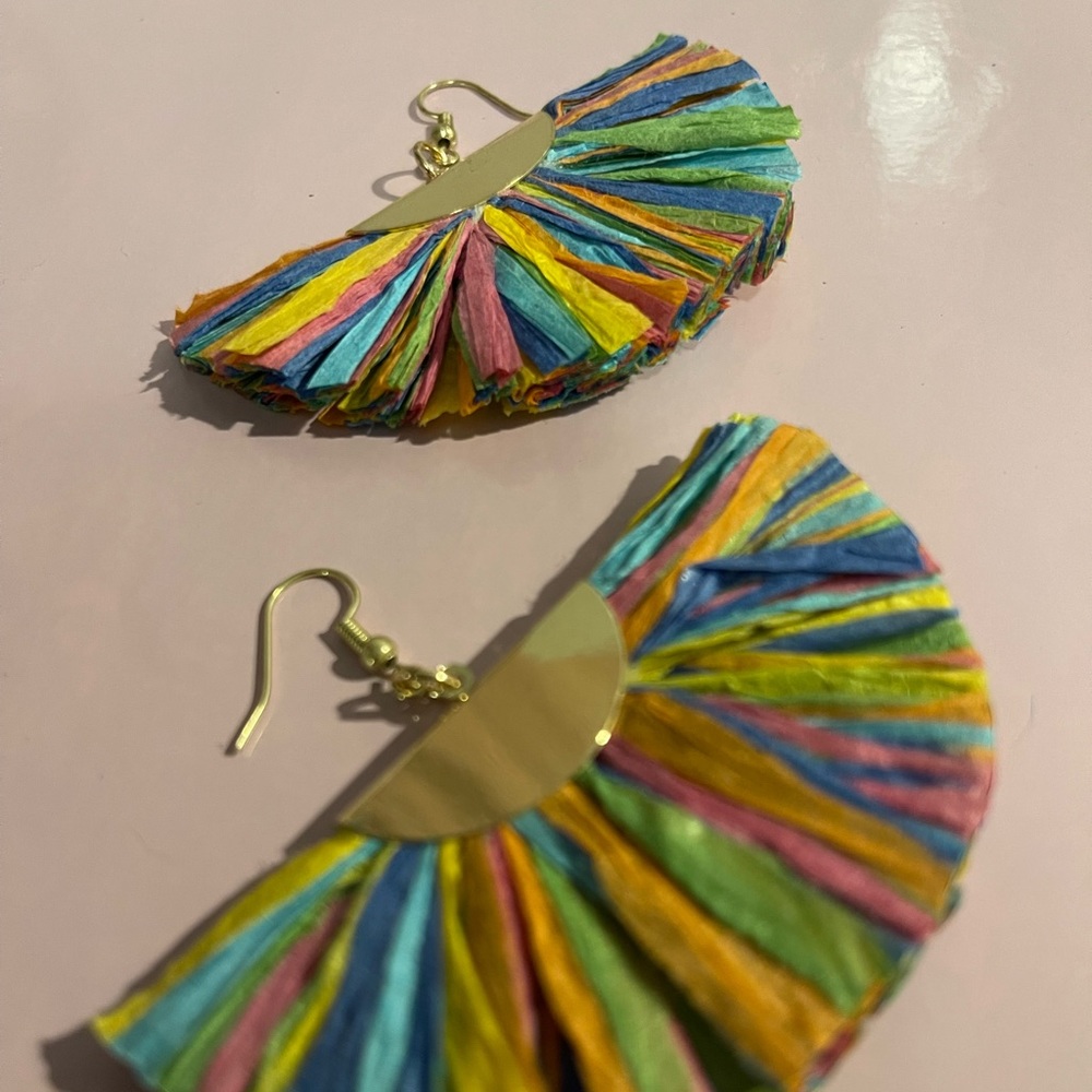 Fan paper earrings